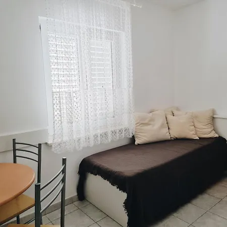 Fani Apartman Podstrana